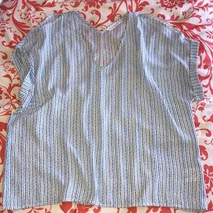 Lush cold shoulder L blouse white with blue hearts